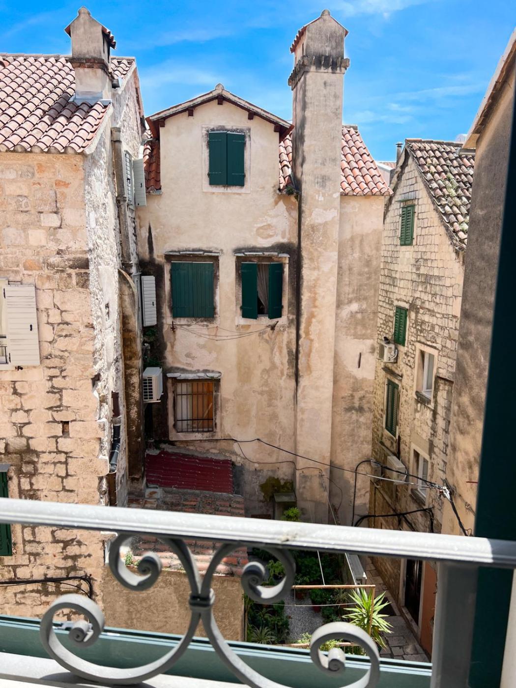 Morei Historical Split Bagian luar foto